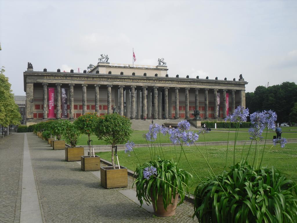 Hotel Carolinenhof Berlin Exterior photo